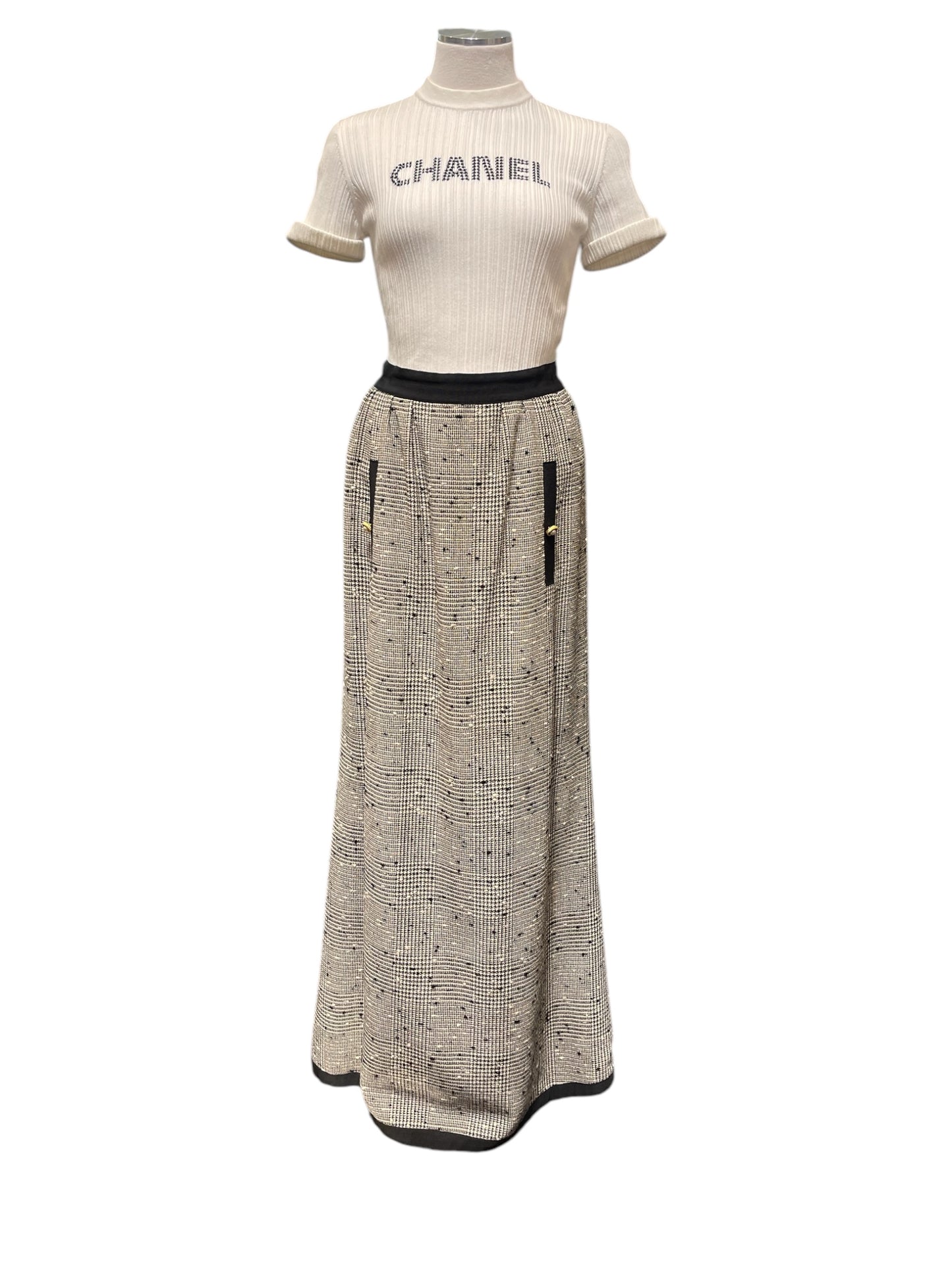 Vintage 80’s Chanel Blk/Wht Fine Tweed Maxi Skirt