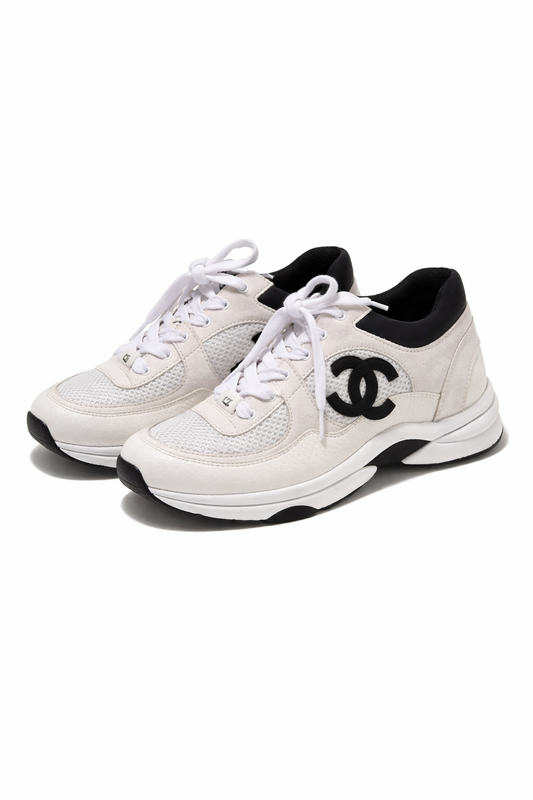 Chanel CC Logo Low-Top Sneakers. Size 38 EU / 7.5 US