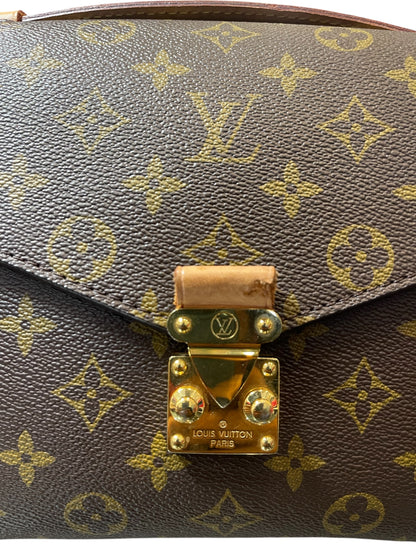 Louis Vuitton Pochette Metis Monogram Bag