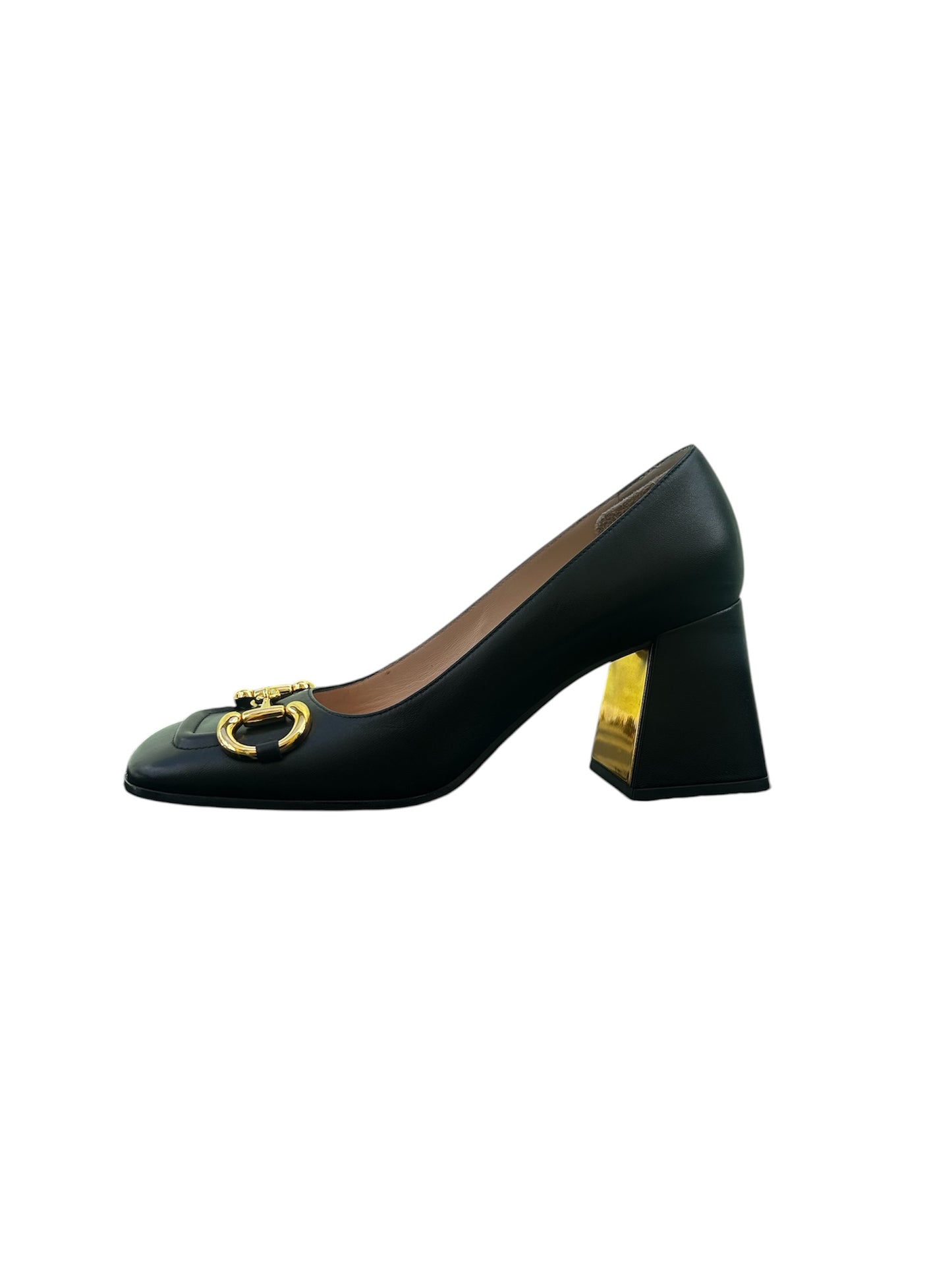 Gucci Black Leather Gold Horsebit Shoes. Size 7.5