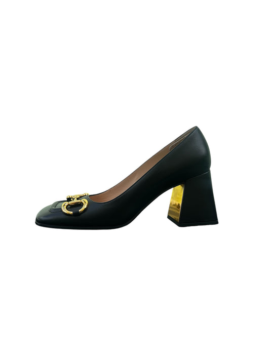 Gucci Black Leather Gold Horsebit Shoes. Size 7.5